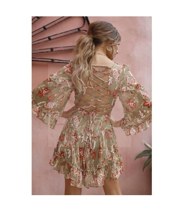 Robe romantique boheme chic rembourrage situé sous