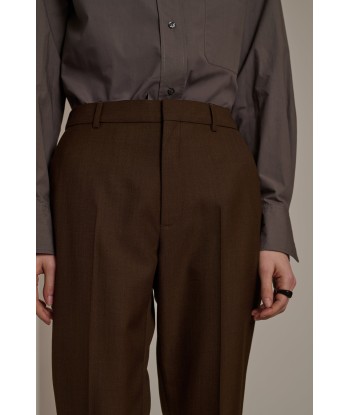 ADELE BROWN TROUSERS s'inspire de l'anatomie humaine