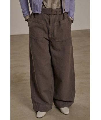 VAGABOND GREY TROUSERS brillant des détails fins